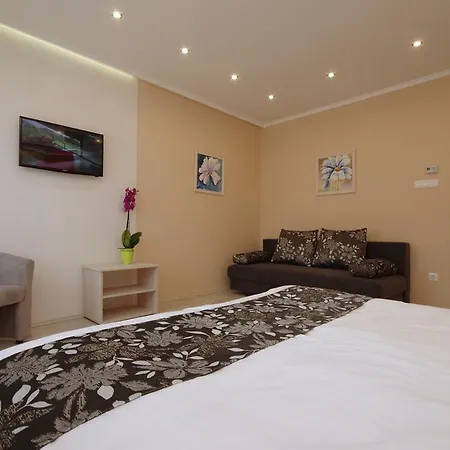 Trend Deluxe Apartman Apartment Gyula